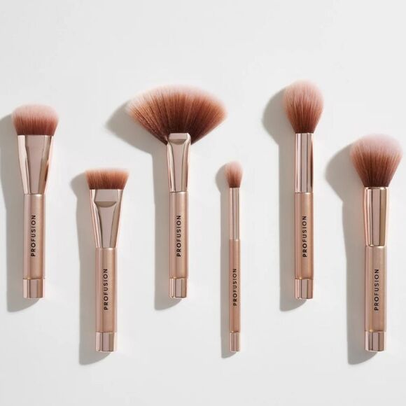 Profusion Cosmetics Magnetix Contour Brush - Picture 5 of 7